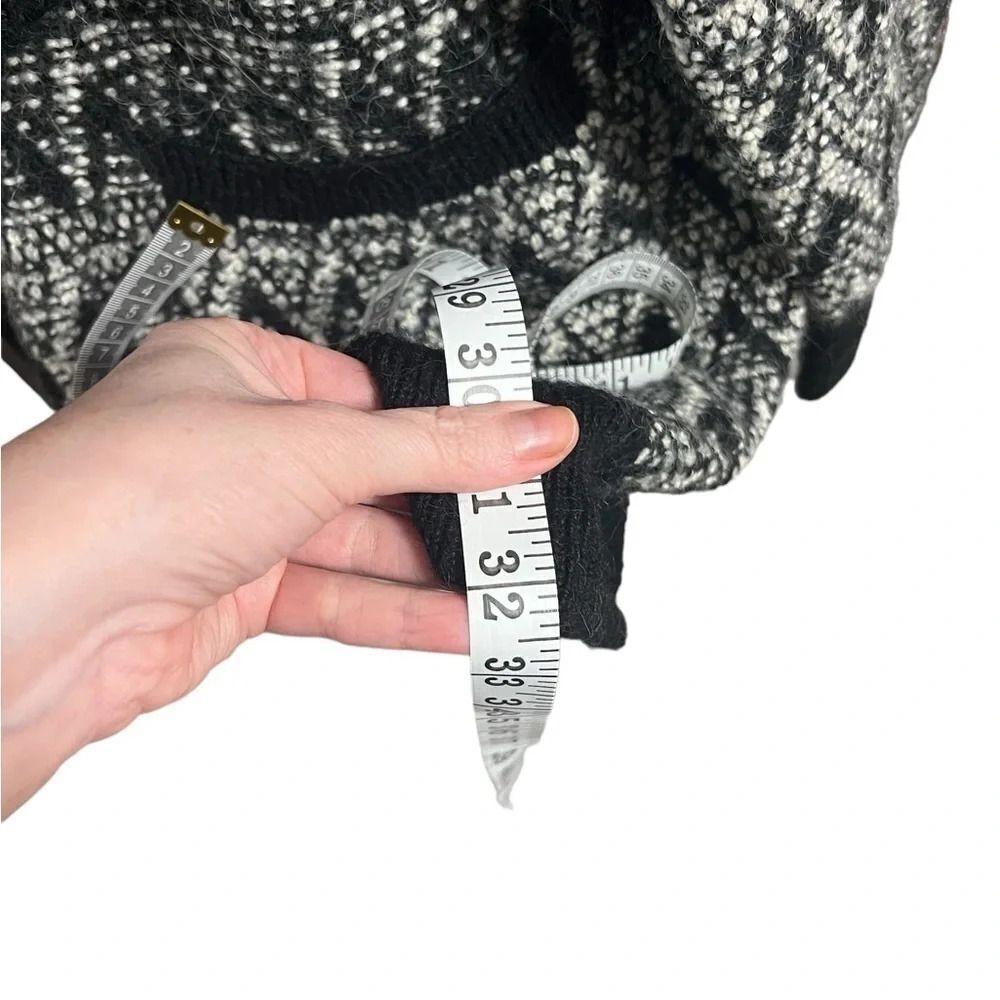 Cynthia Rowley Alpaca Wool Knee Length Open Front Cardigan
Oversized Sweater L - Picture 8 of 11